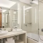 Hotel 5