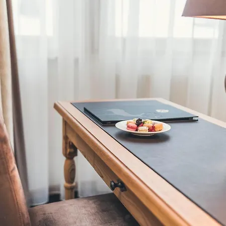 5 Hotel 5*