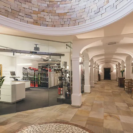 ホテル 5 イシュグル